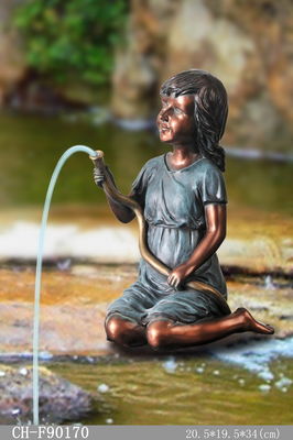 ポンプを搭載するLitteleの女の子水噴水Spitters サプライヤー