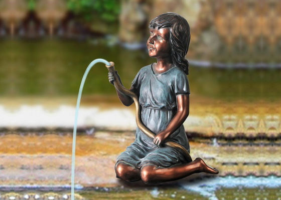 ポンプを搭載するLitteleの女の子水噴水Spitters サプライヤー